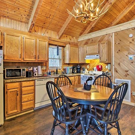 Sevierville Cabin With Private Hot Tub And Fireplace! Екстер'єр фото