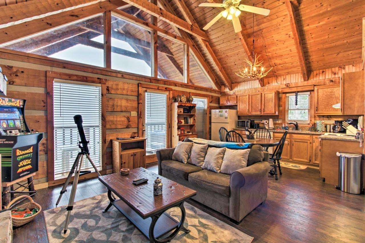 Sevierville Cabin With Private Hot Tub And Fireplace! Екстер'єр фото