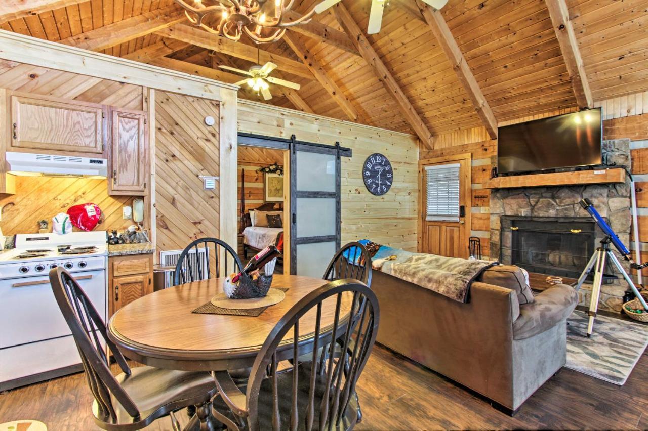 Sevierville Cabin With Private Hot Tub And Fireplace! Екстер'єр фото