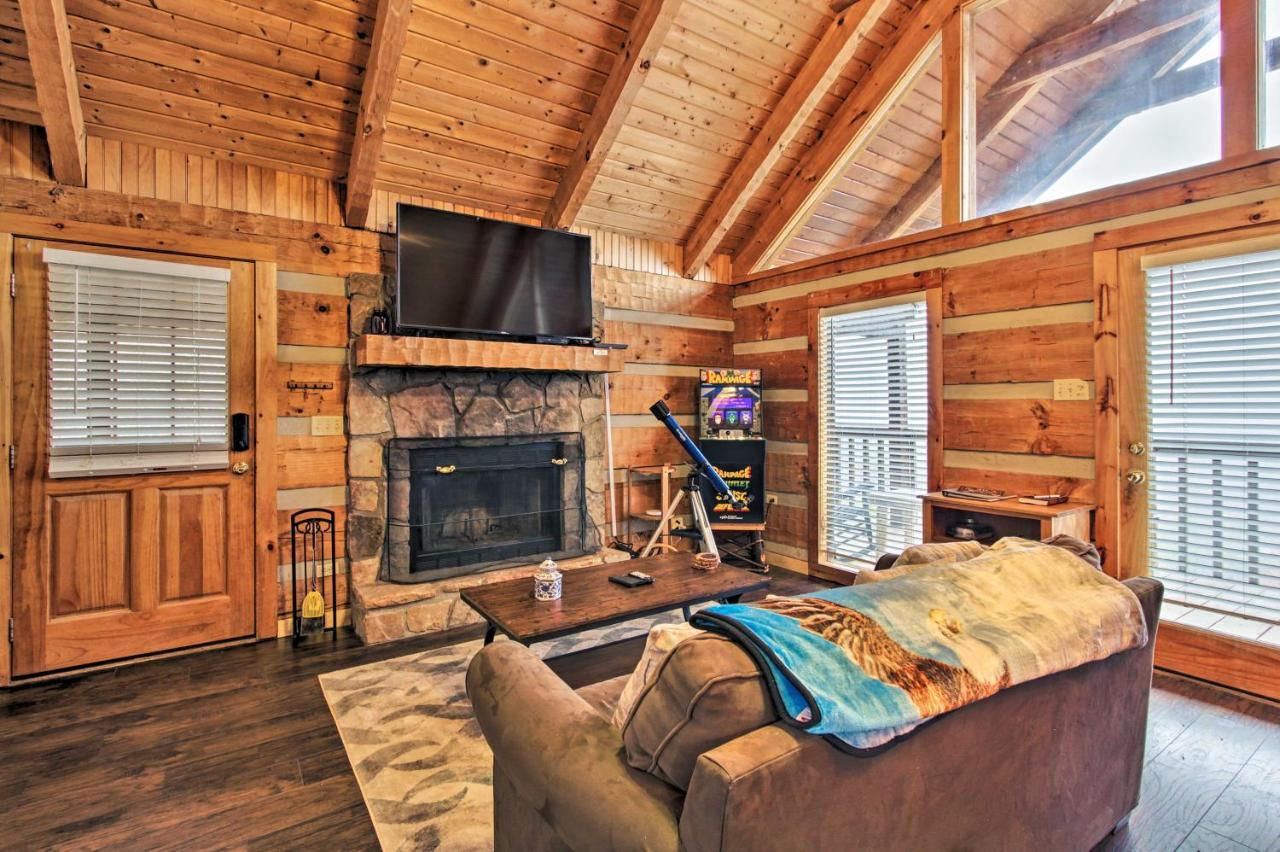 Sevierville Cabin With Private Hot Tub And Fireplace! Екстер'єр фото